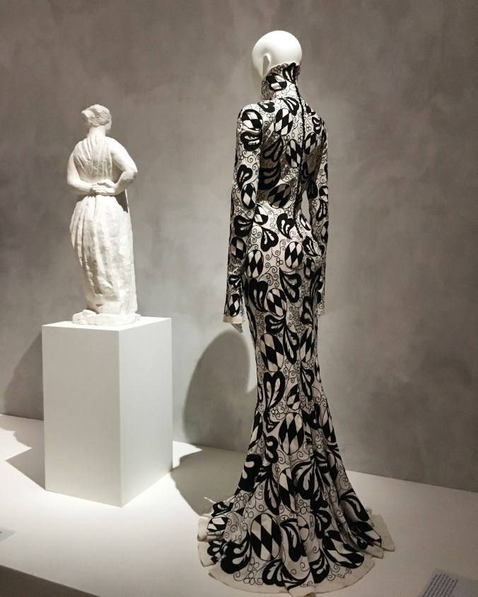 129802CB-0819-4D63-A26F-54DDD358DAB8